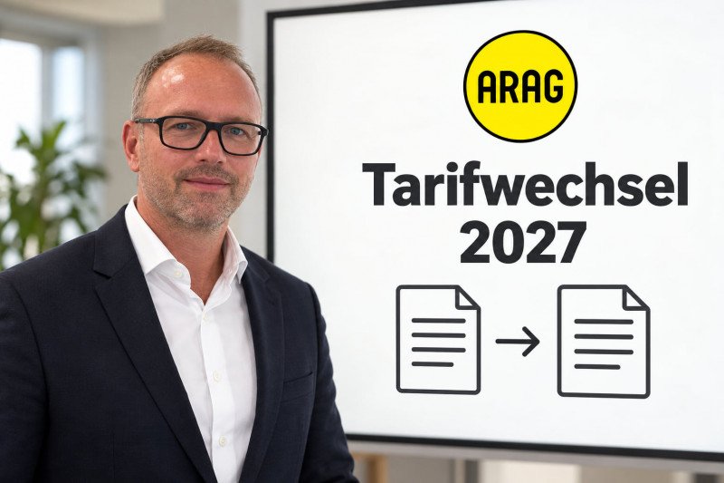 Ferdinand Steiner neben einer Grafik zum Tarifwechsel bei ARAG.